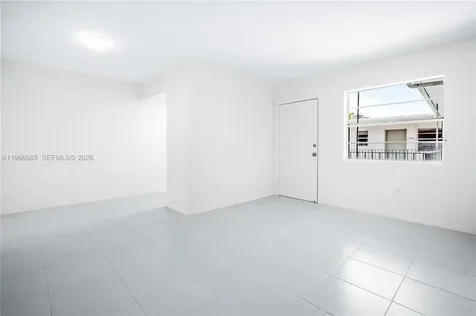 10375-35-55 SW 40th Street Miami FL 33165
