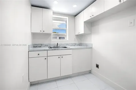 10375-35-55 SW 40th Street Miami FL 33165