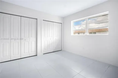 10375-35-55 SW 40th Street Miami FL 33165