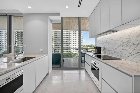 5775 Collins Avenue Miami Beach FL 33140