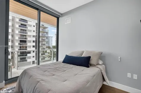 5775 Collins Avenue Miami Beach FL 33140