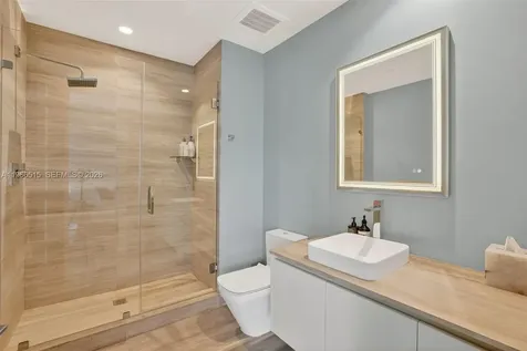5775 Collins Avenue Miami Beach FL 33140