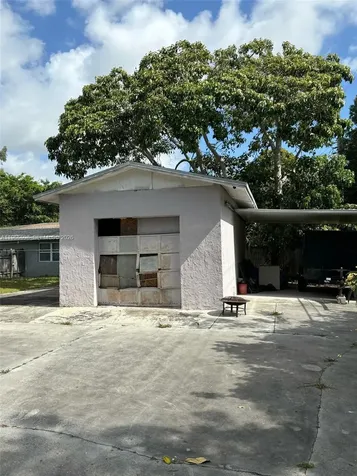 5096 SW 28 Terrace Dania Beach FL 33312