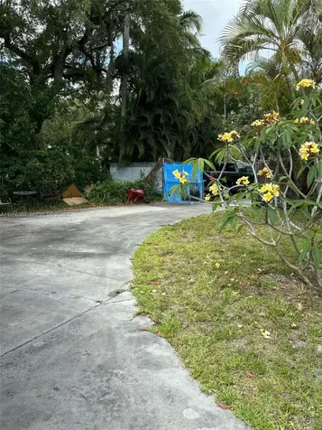 5096 SW 28 Terrace Dania Beach FL 33312
