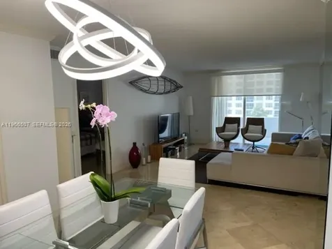 5555 Collins Avenue Miami Beach FL 33140
