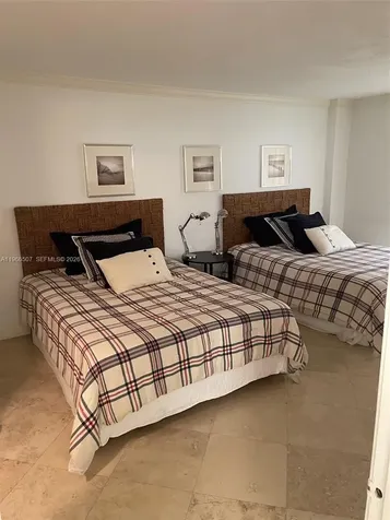 5555 Collins Avenue Miami Beach FL 33140