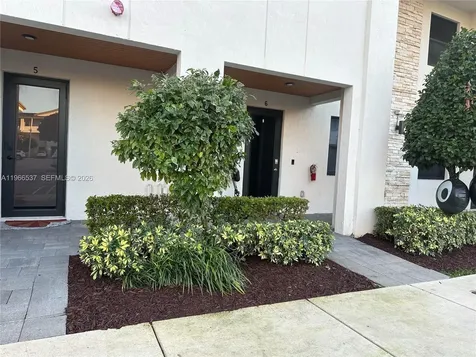 10407 NW 82nd Street Doral FL 33178
