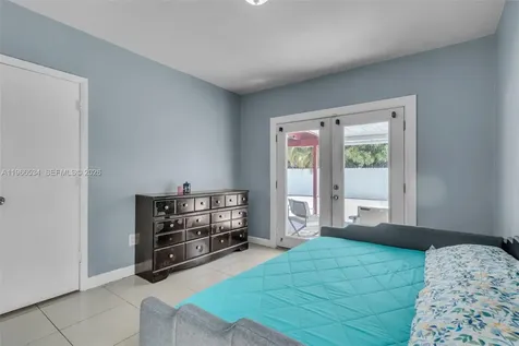 15021 NE 11th Avenue Miami FL 33161