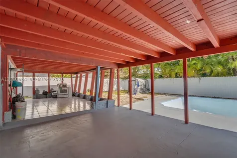15021 NE 11th Avenue Miami FL 33161