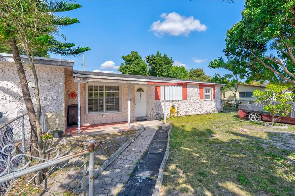 1271 NE 211th Street Miami FL 33179