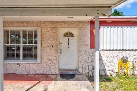 1271 NE 211th Street Miami FL 33179