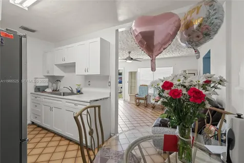 1271 NE 211th Street Miami FL 33179