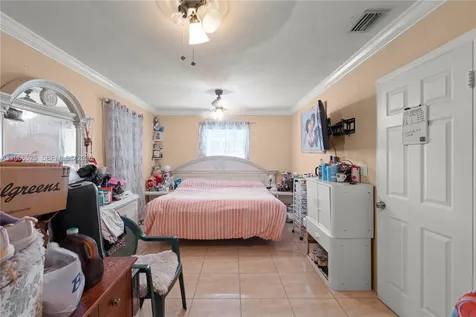 1271 NE 211th Street Miami FL 33179