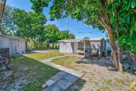 1271 NE 211th Street Miami FL 33179