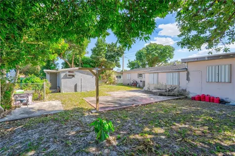 1271 NE 211th Street Miami FL 33179