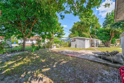 1271 NE 211th Street Miami FL 33179