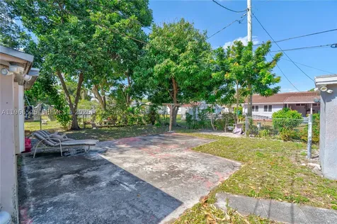 1271 NE 211th Street Miami FL 33179