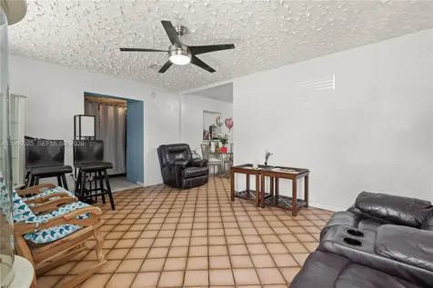 1271 NE 211th Street Miami FL 33179