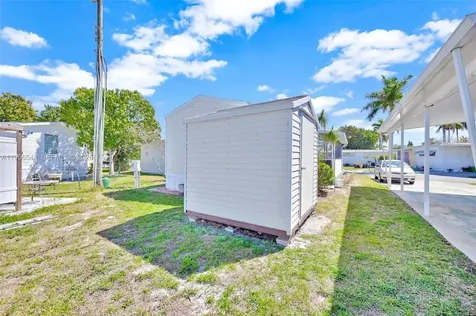 8701 SW 17th Court Davie FL 33324