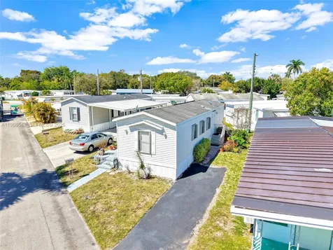 8701 SW 17th Court Davie FL 33324