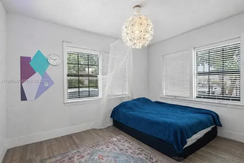 65 NW 118th Street Miami FL 33168