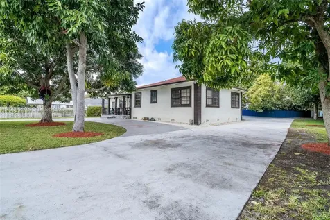 65 NW 118th Street Miami FL 33168