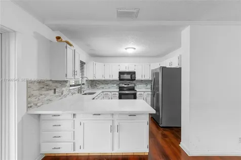 11069 Glenwood Drive Coral Springs FL 33065