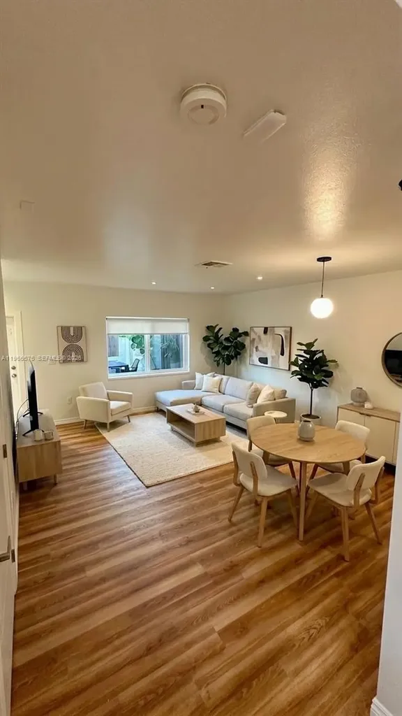 3063 Center Street Miami FL 33133
