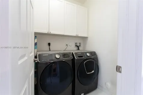 10560 NW 69 Terrace Doral FL 33178