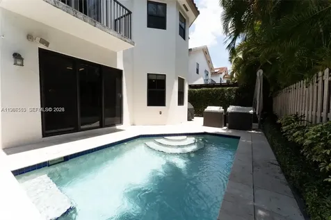 10560 NW 69 Terrace Doral FL 33178