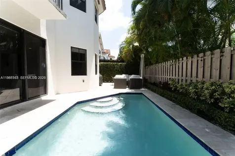 10560 NW 69 Terrace Doral FL 33178