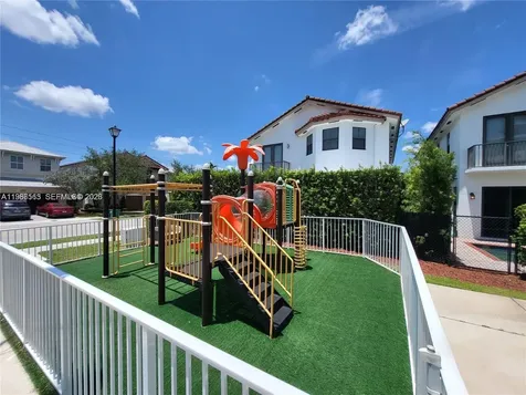 10560 NW 69 Terrace Doral FL 33178