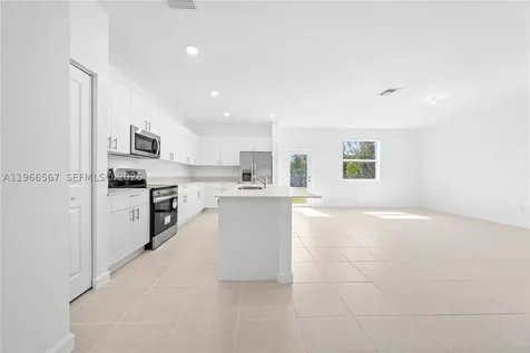 2442 SE 30th Street Homestead FL 33035