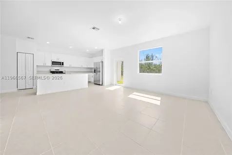 2442 SE 30th Street Homestead FL 33035