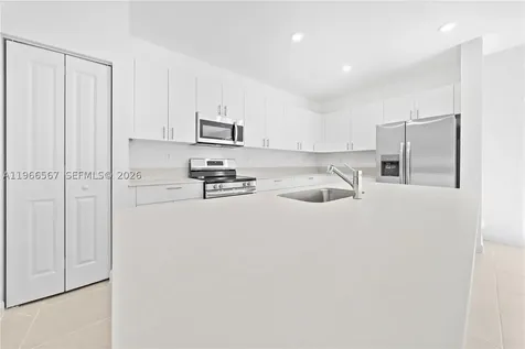 2442 SE 30th Street Homestead FL 33035