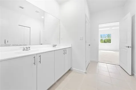 2442 SE 30th Street Homestead FL 33035