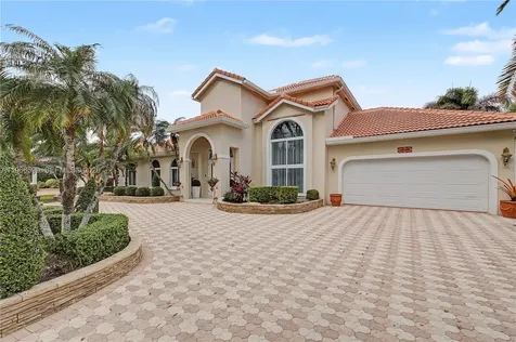 8305 NW 157th Terrace Miami Lakes FL 33016