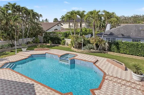 8305 NW 157th Terrace Miami Lakes FL 33016