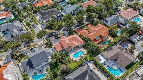 8305 NW 157th Terrace Miami Lakes FL 33016