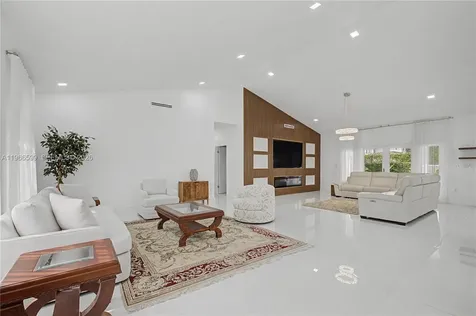 8305 NW 157th Terrace Miami Lakes FL 33016