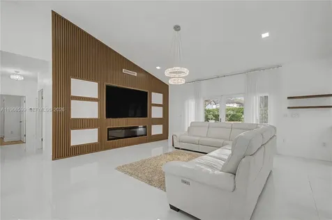 8305 NW 157th Terrace Miami Lakes FL 33016