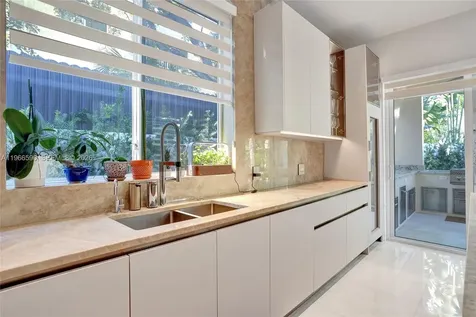 20824 NE 37th Avenue Aventura FL 33180