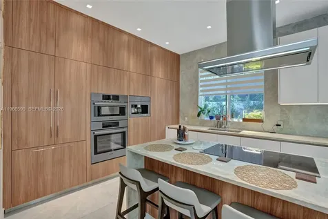 20824 NE 37th Avenue Aventura FL 33180