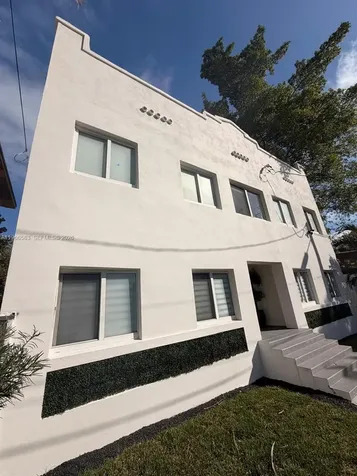 337 SW 10th Avenue Miami FL 33130