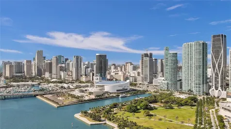 900 Biscayne Boulevard Miami FL 33132