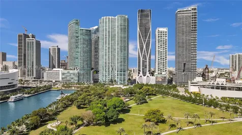 900 Biscayne Boulevard Miami FL 33132