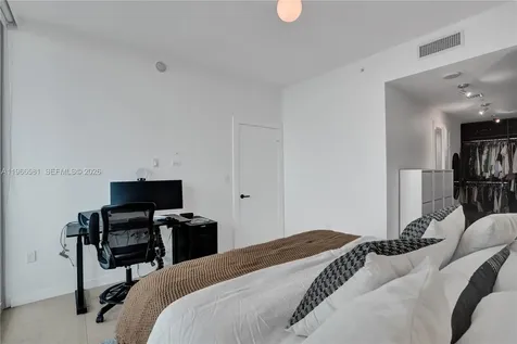 900 Biscayne Boulevard Miami FL 33132