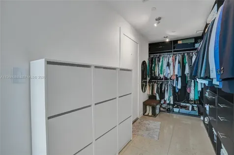 900 Biscayne Boulevard Miami FL 33132