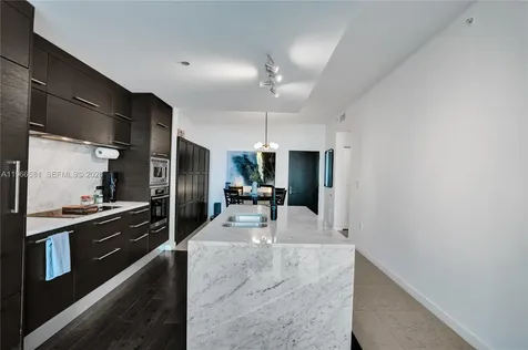 900 Biscayne Boulevard Miami FL 33132