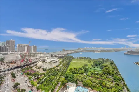 900 Biscayne Boulevard Miami FL 33132
